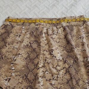 Torrid. NWOT.  Faux Snakeskin Mini Skirt. Size 3.